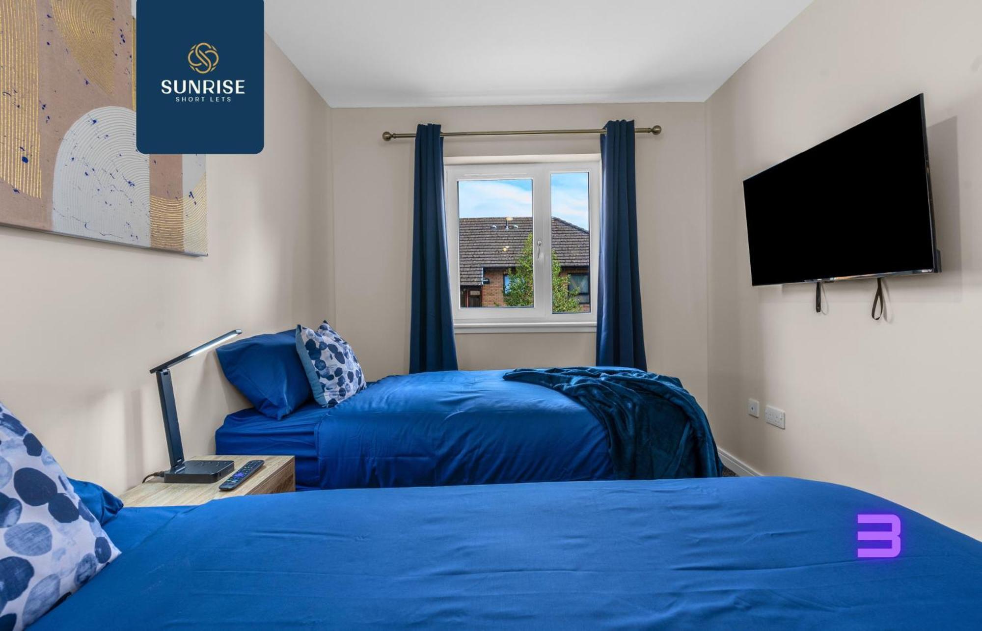 L2 - Stunning 4 Bed House With 6 Beds And 3 Bathrooms, Tvs In Each Room, Free Parking, Fully Equipped, Local Amenities, Easy Ring Road Access, Special Rates Ask Sunrise Short Lets Dundee Bagian luar foto